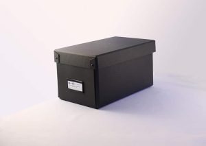 Opbevaringsboks i sort genbrugspap - small