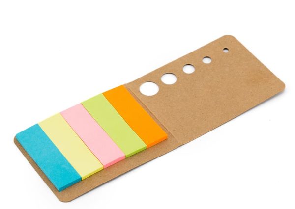 Miljøvenlig sticky notes blok med omslag af genbrugt pap