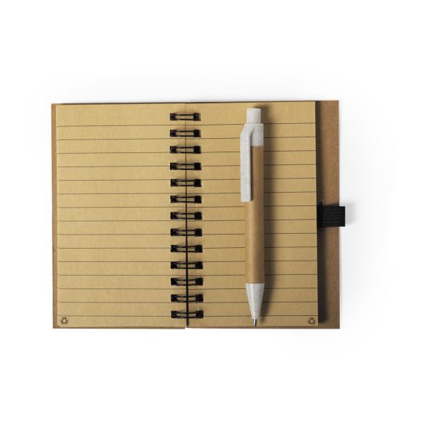 Notesbog A7 med kuglepen i miljøvenlige materialer: genbrugspap, kork og hvedefiber PP